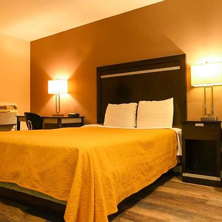 Capital Inn And Suites Rensselaer Экстерьер фото
