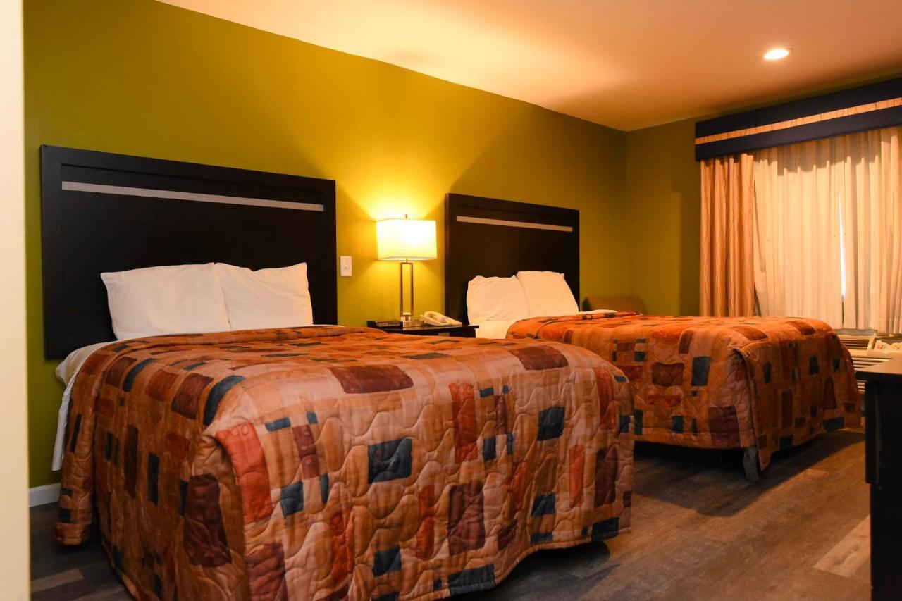 Capital Inn And Suites Rensselaer Экстерьер фото