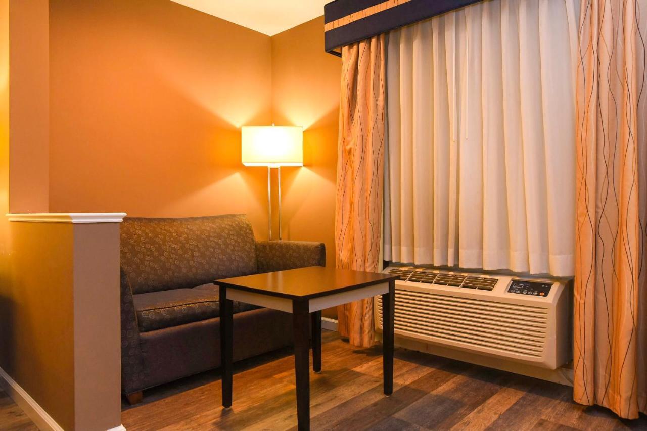 Capital Inn And Suites Rensselaer Экстерьер фото