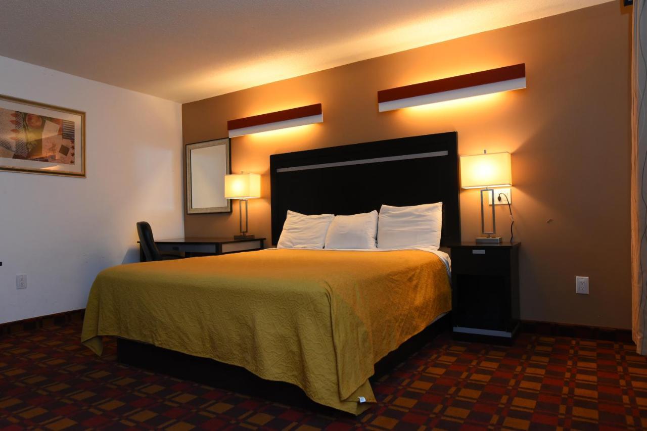 Capital Inn And Suites Rensselaer Экстерьер фото